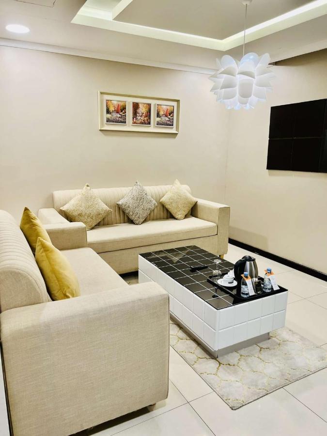 اصاله الشروق للأجنحه الفندقيه Khobar Bagian luar foto