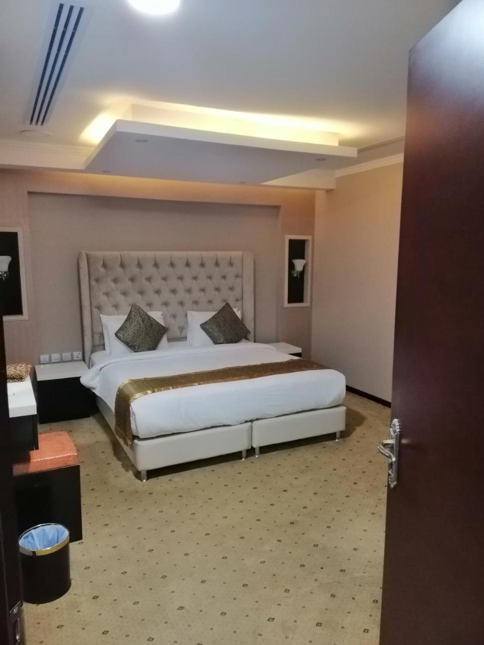 اصاله الشروق للأجنحه الفندقيه Khobar Bagian luar foto