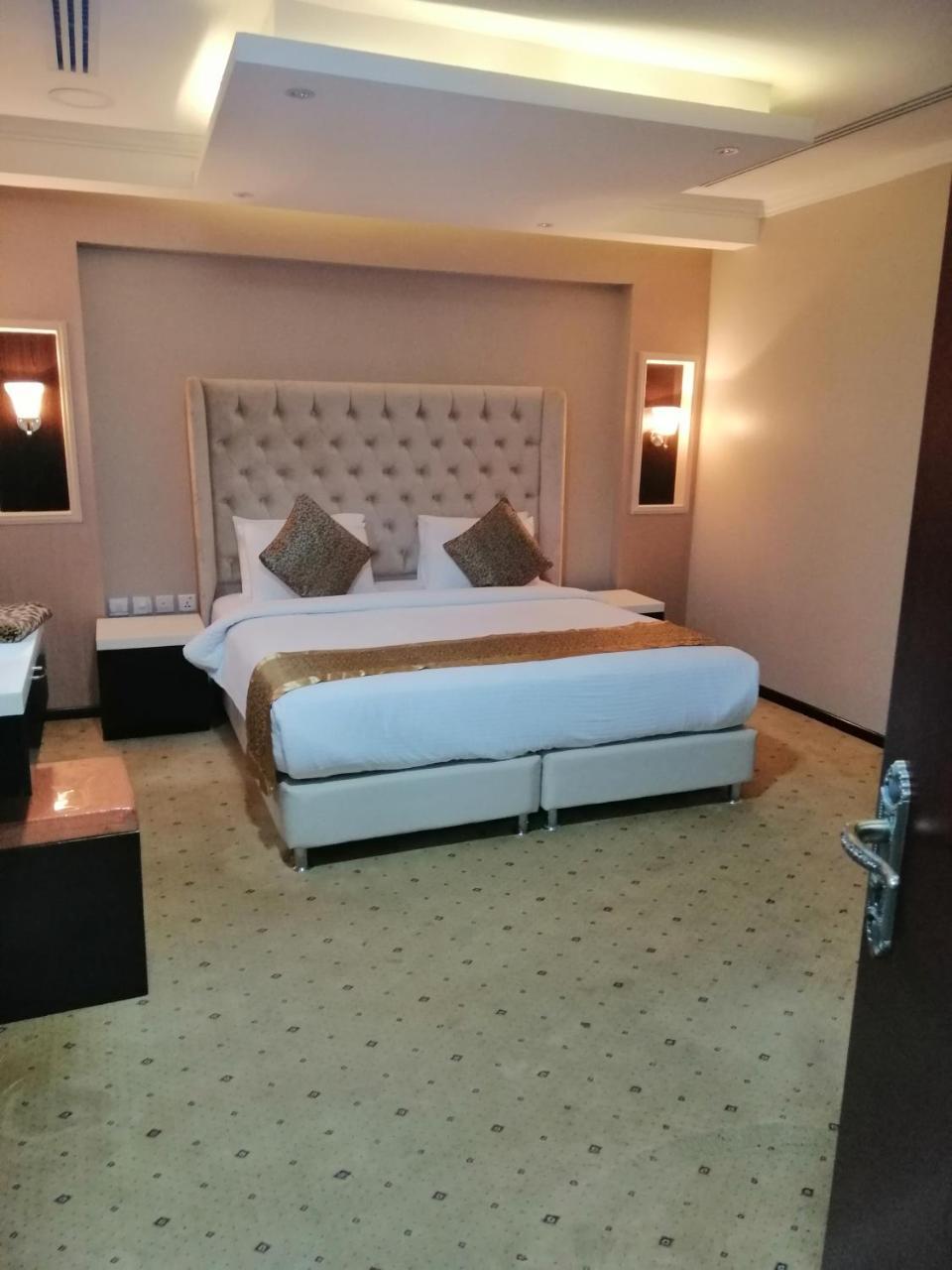 اصاله الشروق للأجنحه الفندقيه Khobar Bagian luar foto